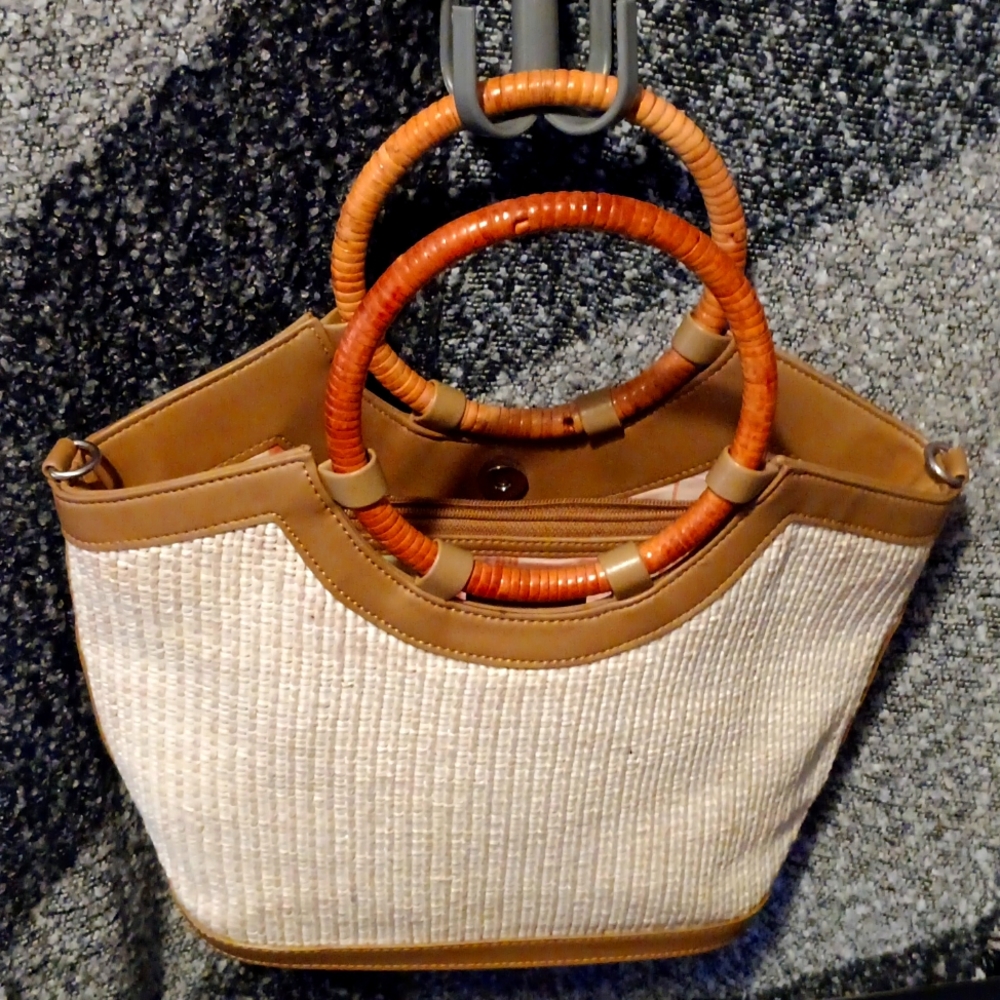Fossil whicker and leather purse Vintage